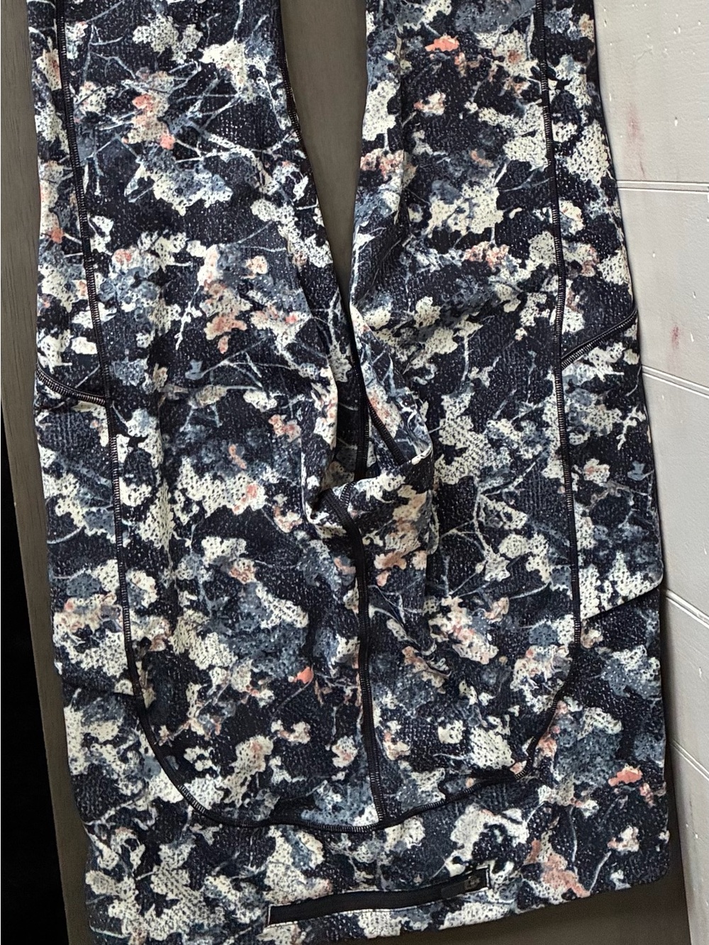 Lululemon Floral Print Luxtreme leggings floral print ankle zip athletic pants